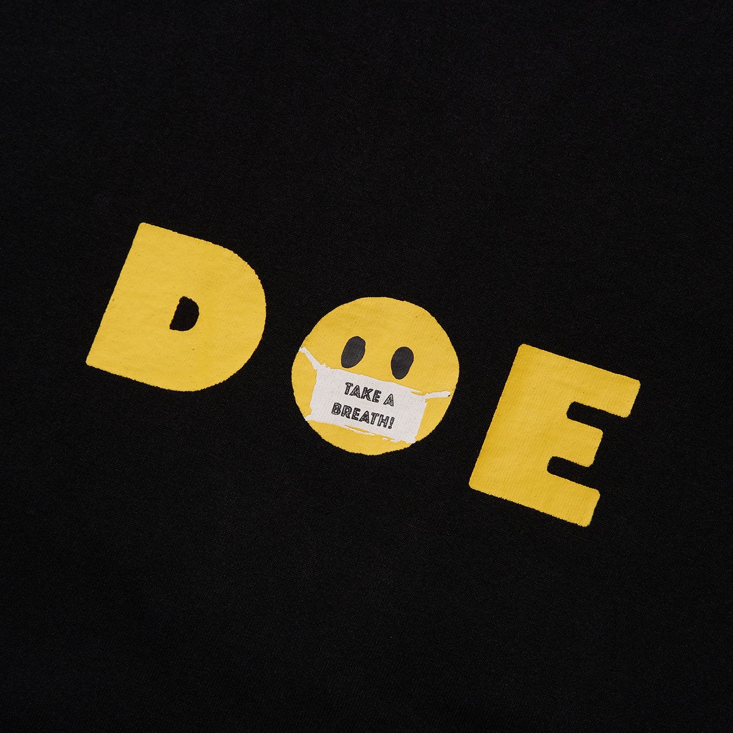 DOE MASK UP TEE