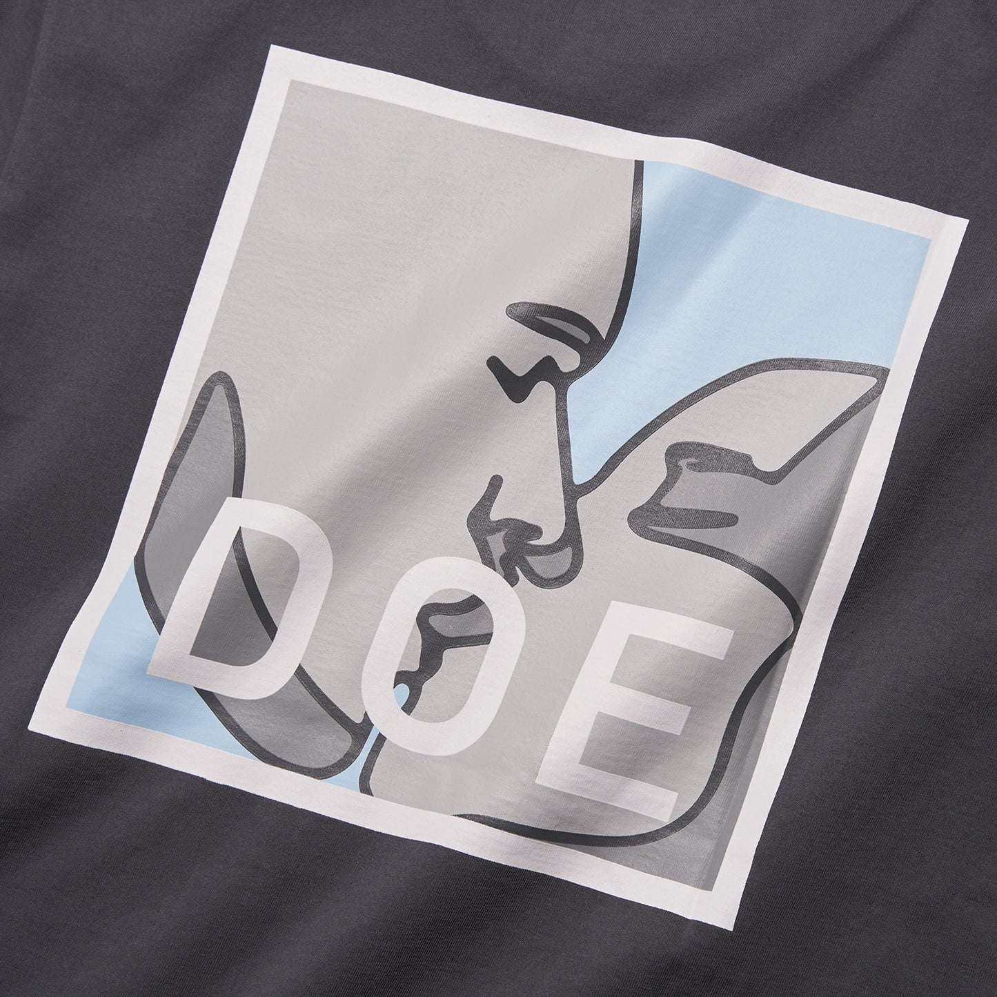 DOE A.R TEE