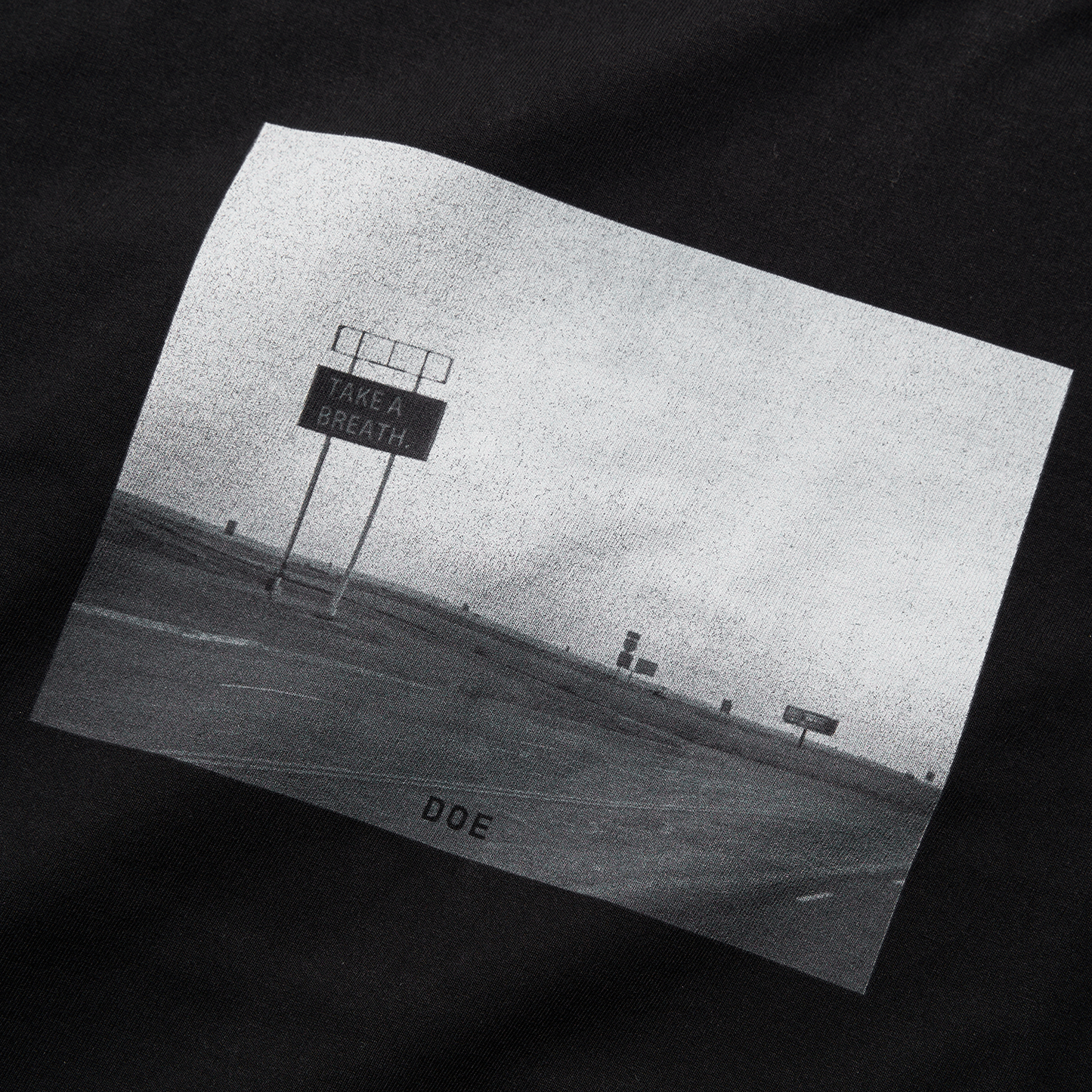 DOE TAKE A BREATH PHOTO TEE
