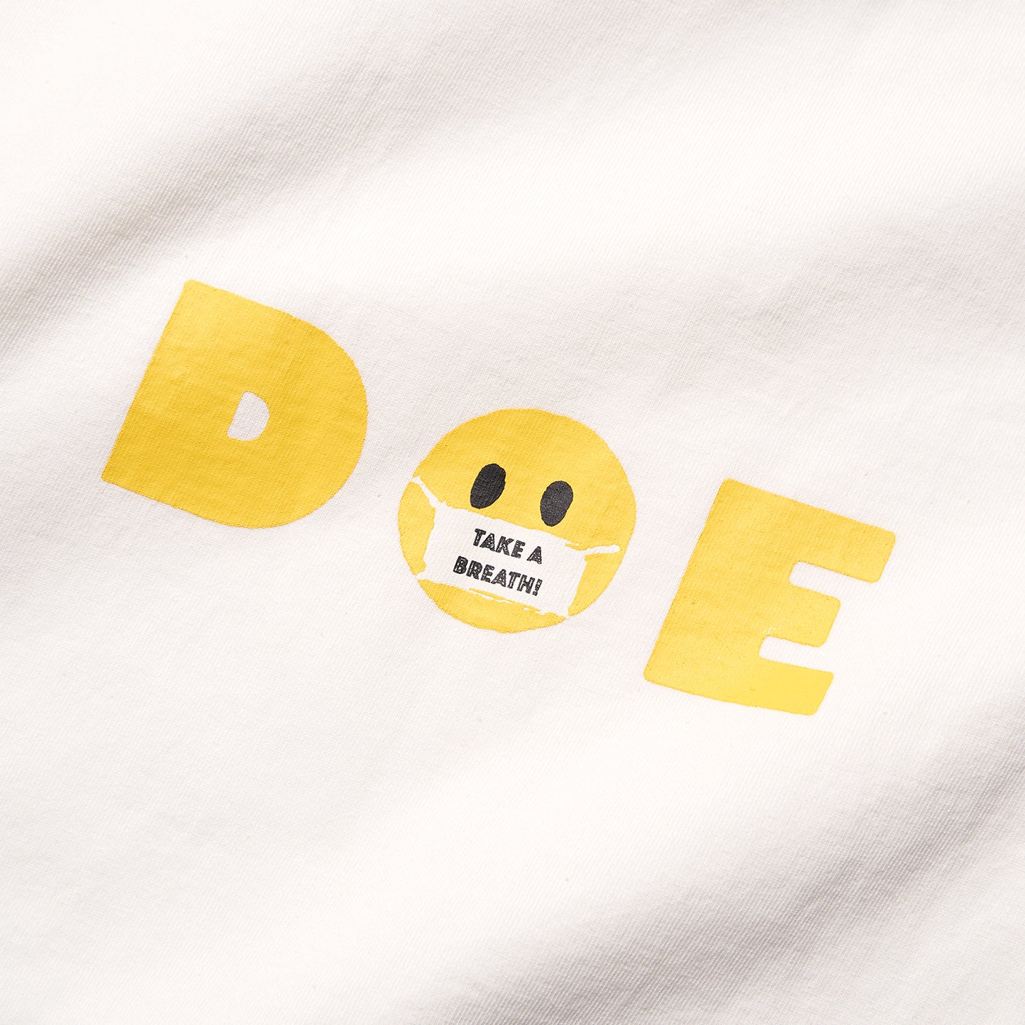 DOE MASK UP TEE