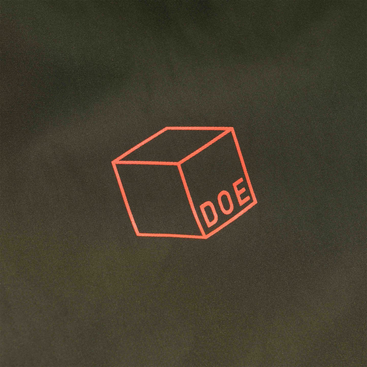 DOE RADIATED LOGO LONG COACH