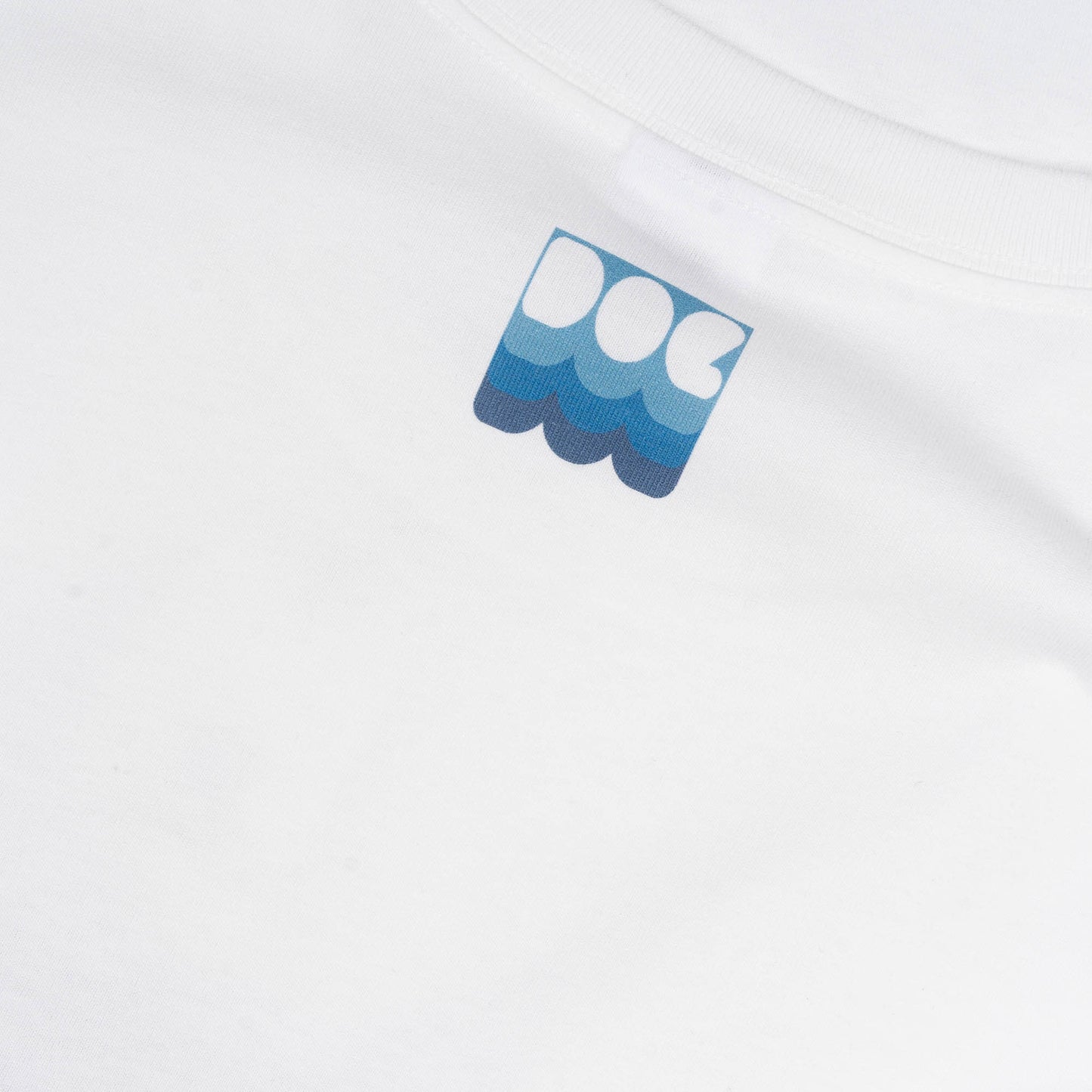 DOE SHAPELESS SQUARE LOGO TEE