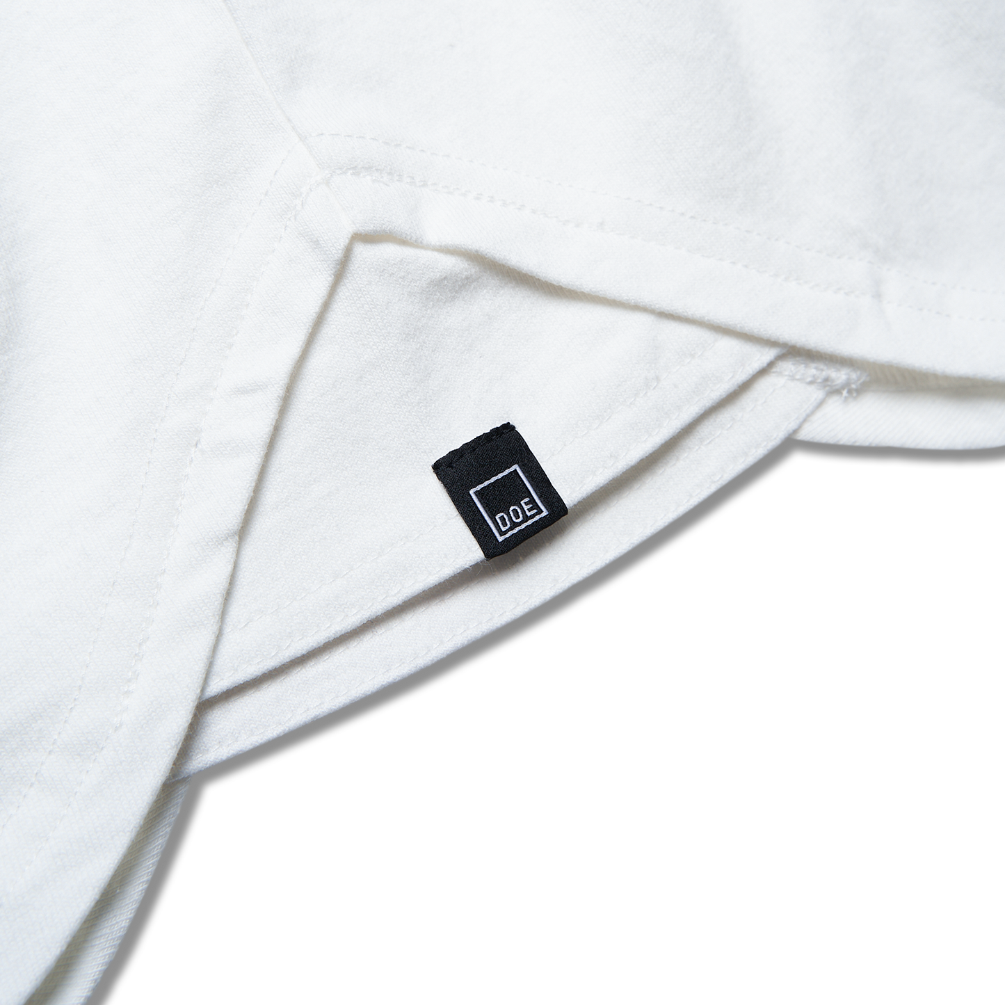 DOE LOGO REGLAN LS TEE