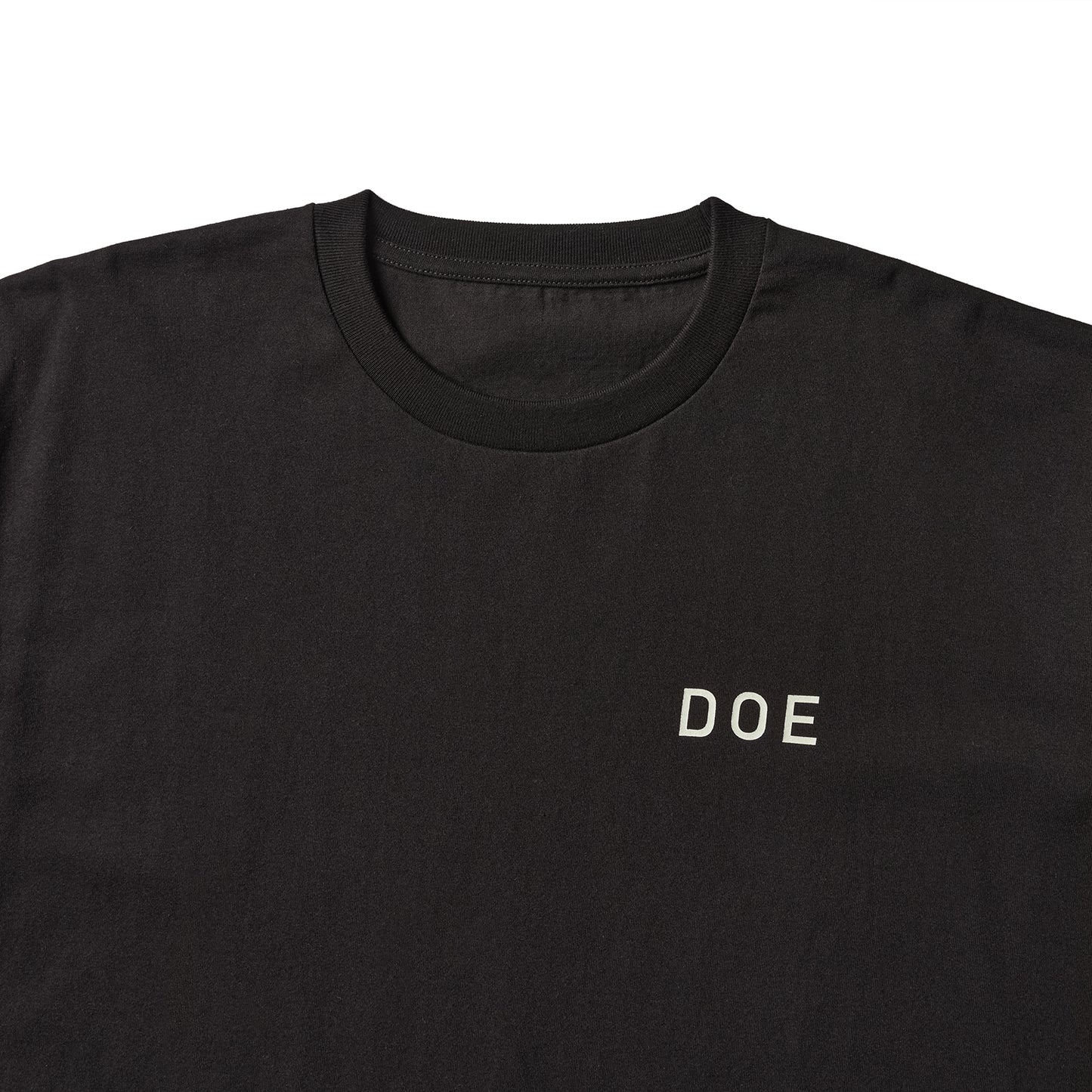 DOE ILLUSION SQUARE LOGO TEE