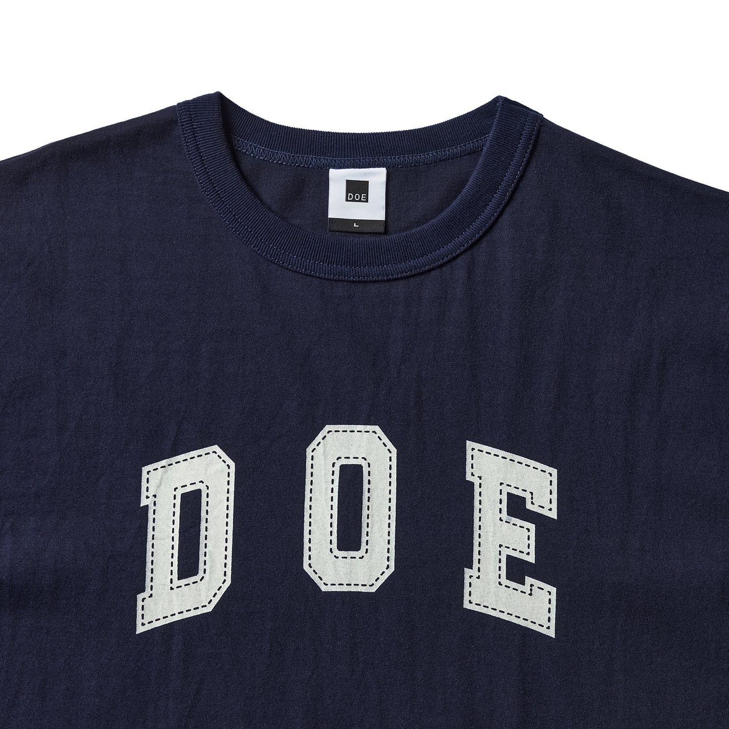 DOE COLLEGE LOGO TEE