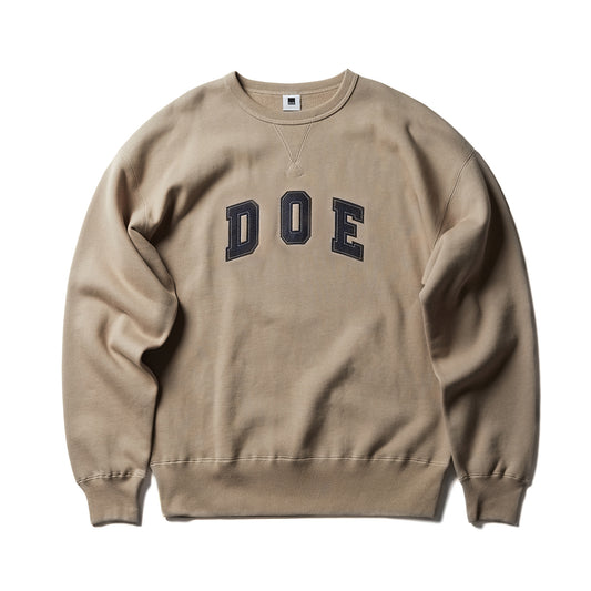 DOE COLLEGE LOGO EMBROIDERY CREWNECK